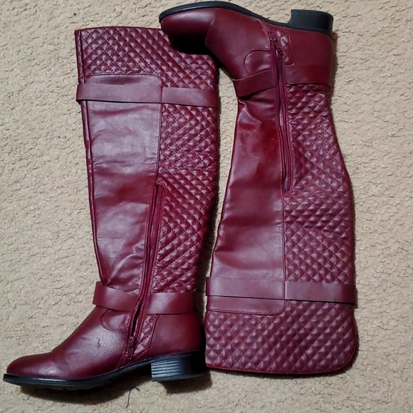 Burgundy above the knee boots - Picture 3 of 3